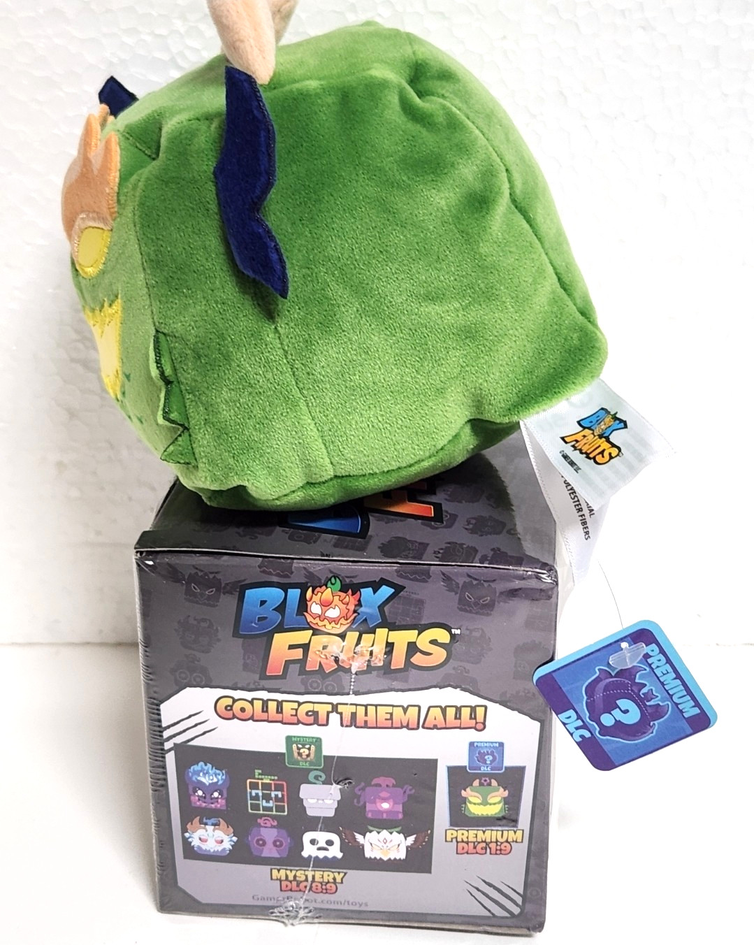 Roblox Blox Fruits Dragon Fruit Plush 4″ with Premium DLC