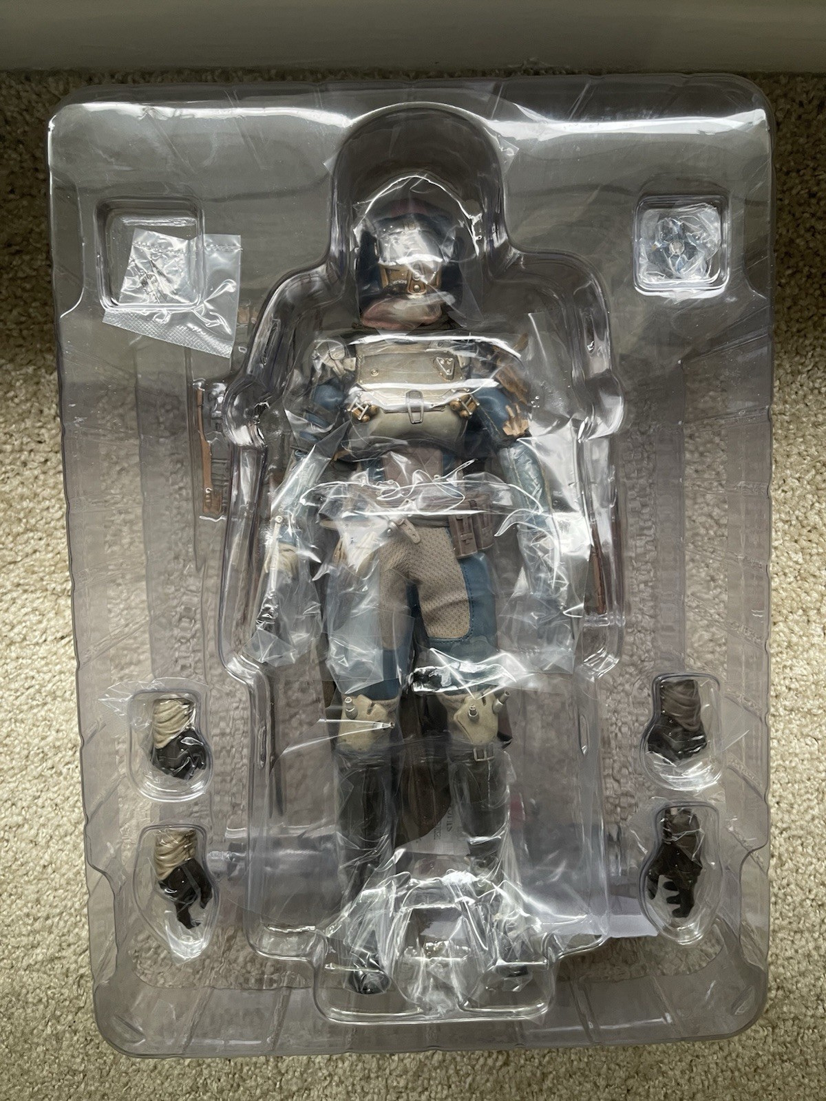 Destiny Hunter Collectible Action Figure Boxed w/ Accessories Weapons Alt Hands