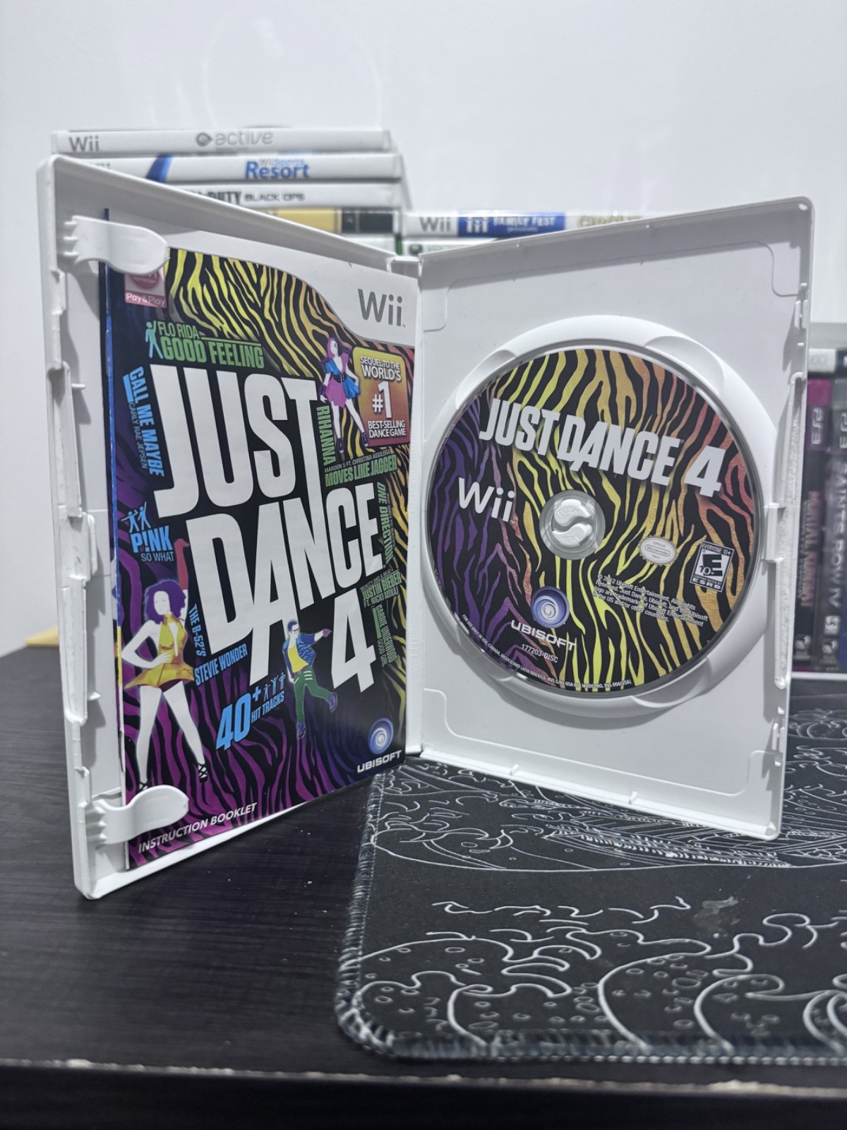 Just Dance 3 & 4 (Nintendo Wii, Video Game Lot) Complete With Manuals