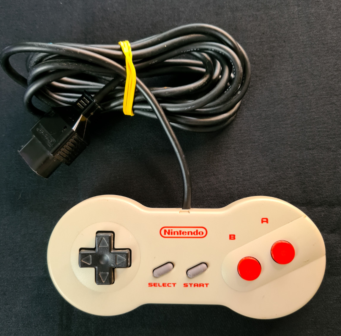 Genuine NES Controller NES-039 (NES) ~ Good Condition!