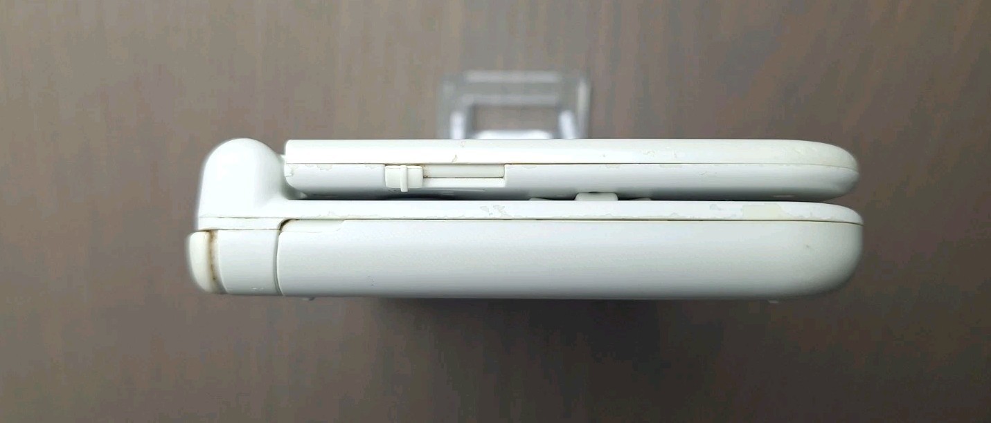 New Nintendo 3DS XL Pearl White | Charger + 32GB SD Card | REGION FREE