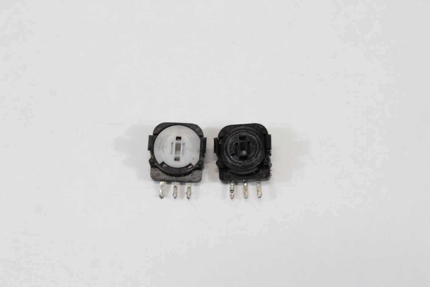 Lot 100 Nintendo GameCube OEM Replacement Stick Box Potentiometer for Controller