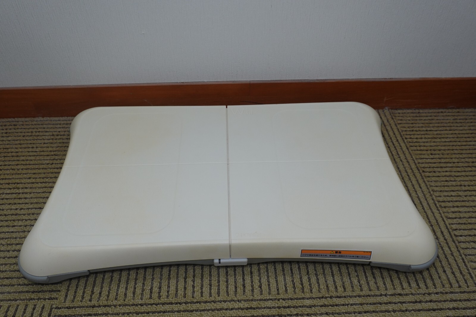 Nintendo WiiU 32GB white WUP-001 working item software wii fit etc… JAPAN