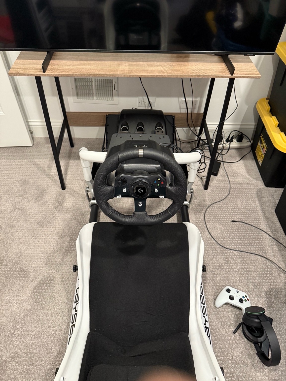 Logitech G920 Driving Force Racing Wheel