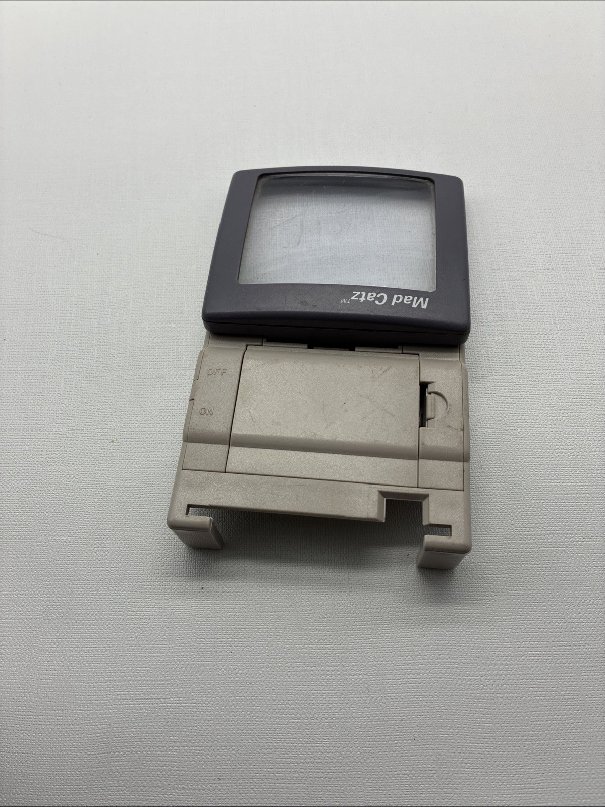 Mad Catz Nintendo Gameboy Screen Light And Magnifier Attachment 1 light out