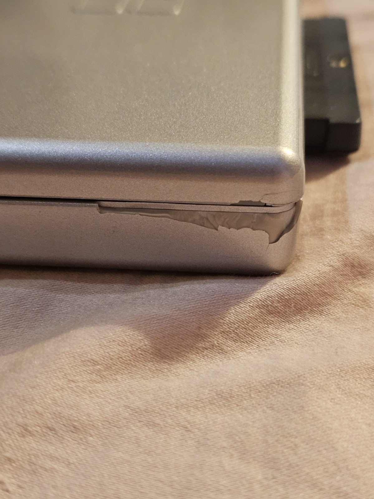 Nintendo DS Lite Silver Handheld System USG-001 Wi-Fi Capability