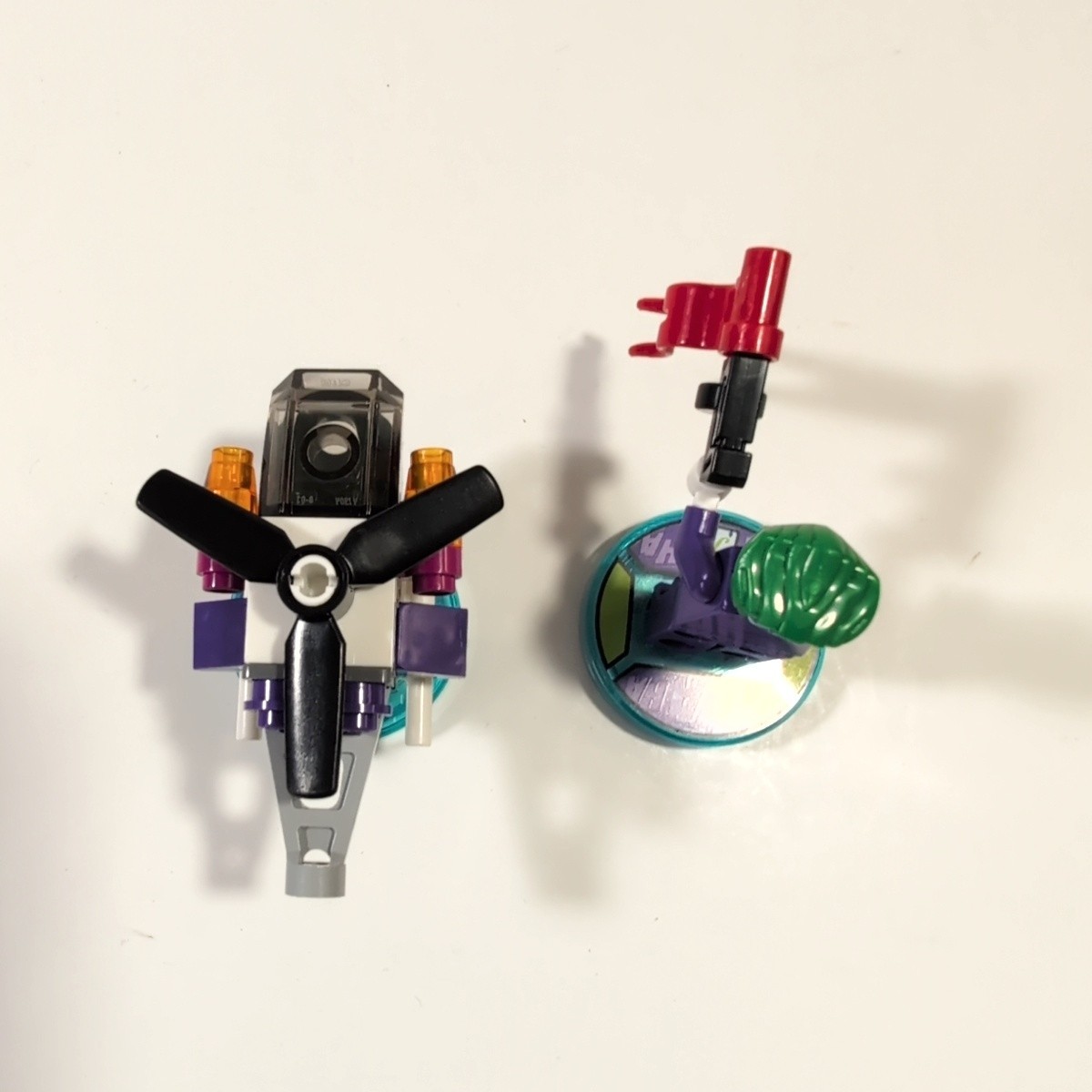 LEGO Dimensions DC Villains Joker & Harley Quinn Team with Vehicle & Helicopter