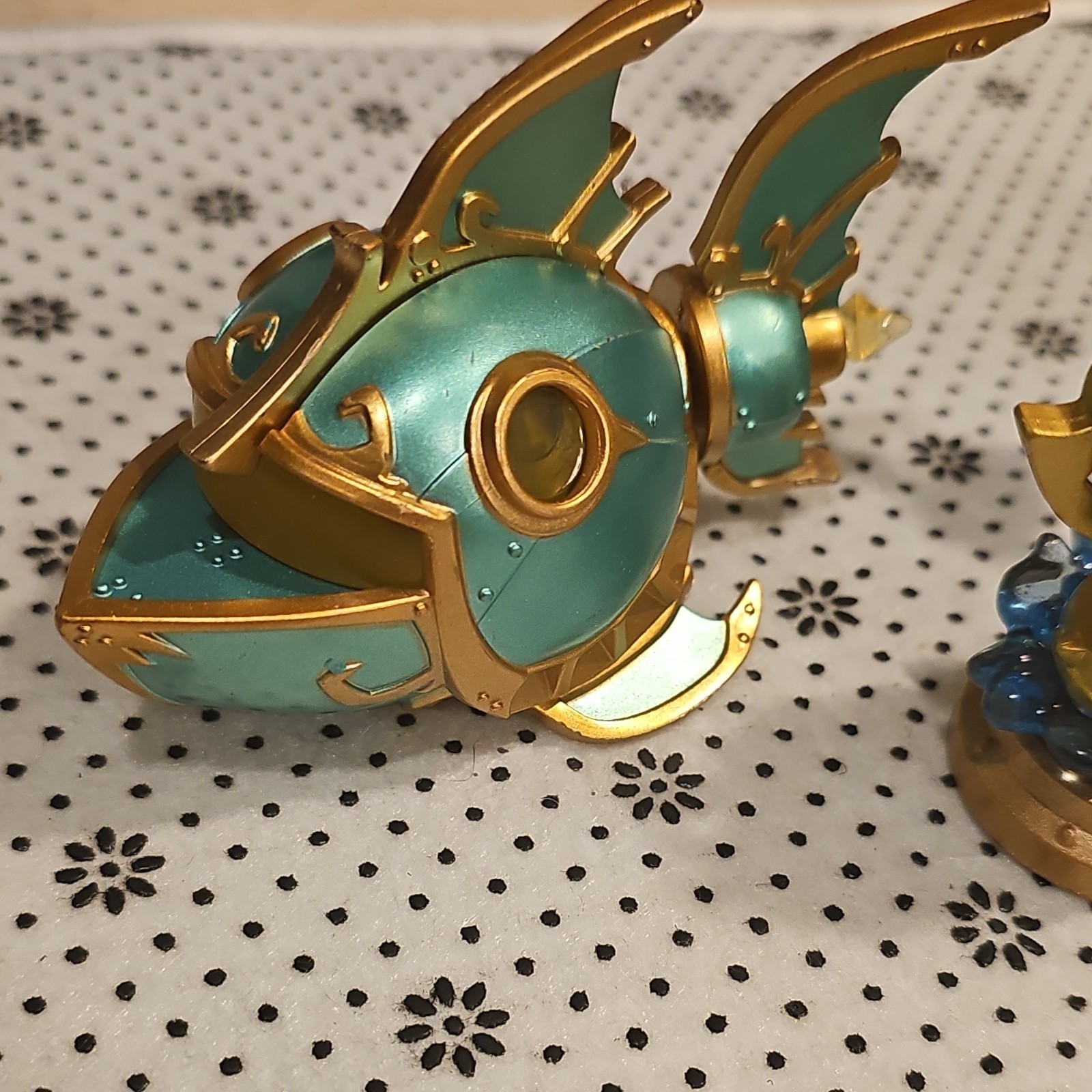 Activision Skylanders SuperChargers Gill Grunt Vehicle Figure Metallic Gold