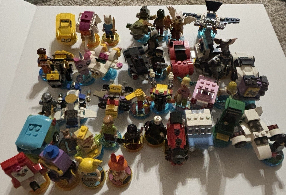 LEGO Dimensions Minifigure & Vehicle Lot w/ Manuals Bart, Finn, Emmet 2016