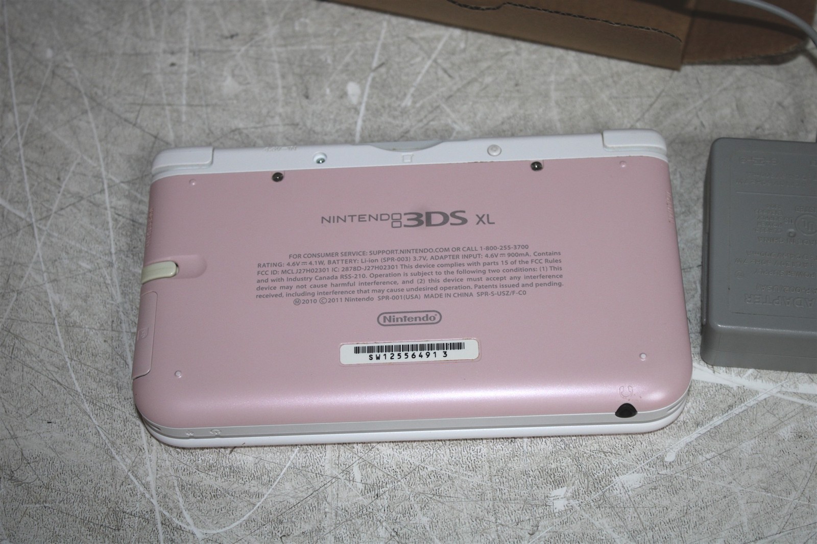 Nintendo 3DS XL Pink / White Console w/ Pokemon X and Box / Charger