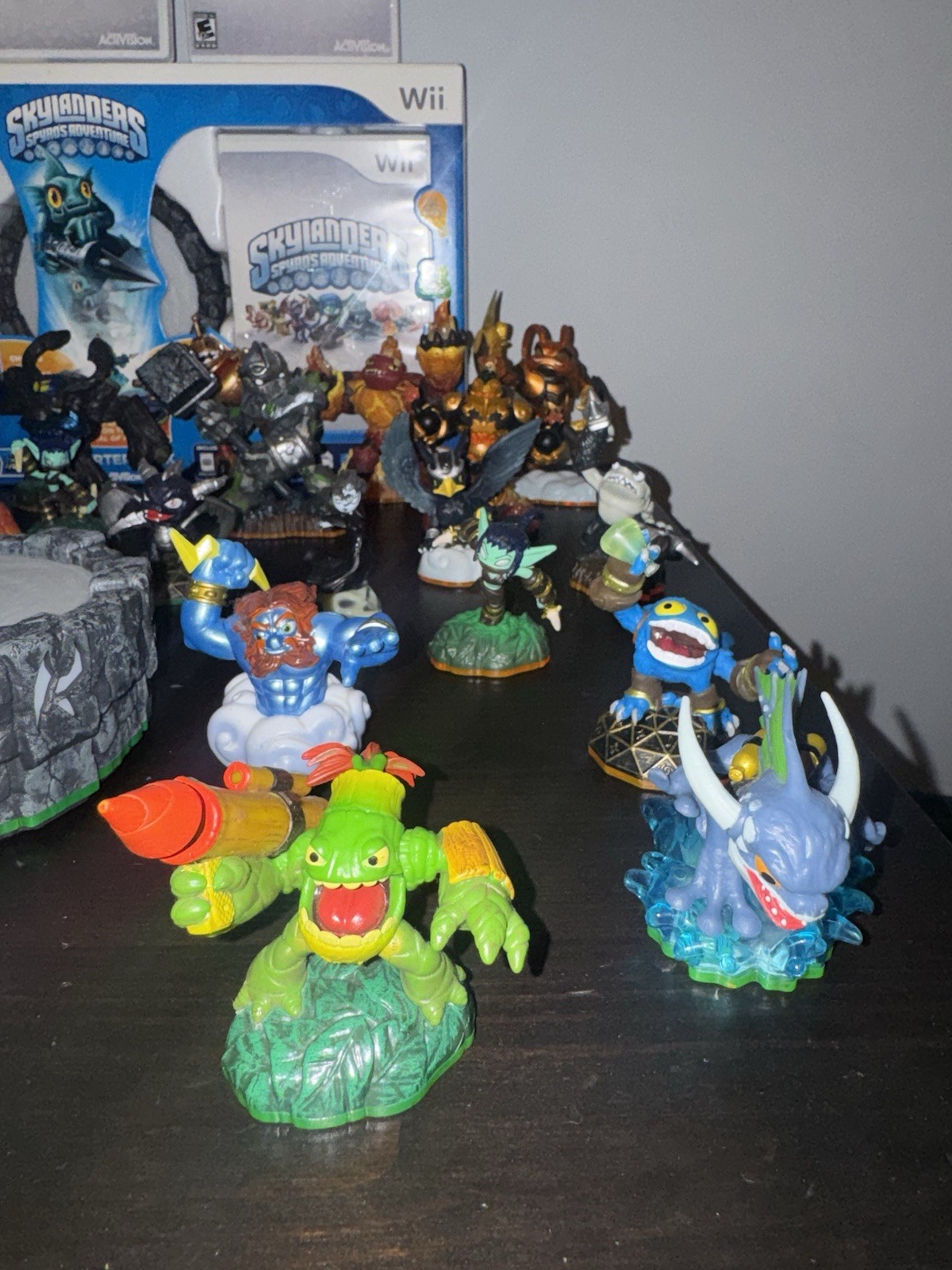 Activision Skylanders Spyro’s Adventure, Giants And Swap Force Wii lot of 28