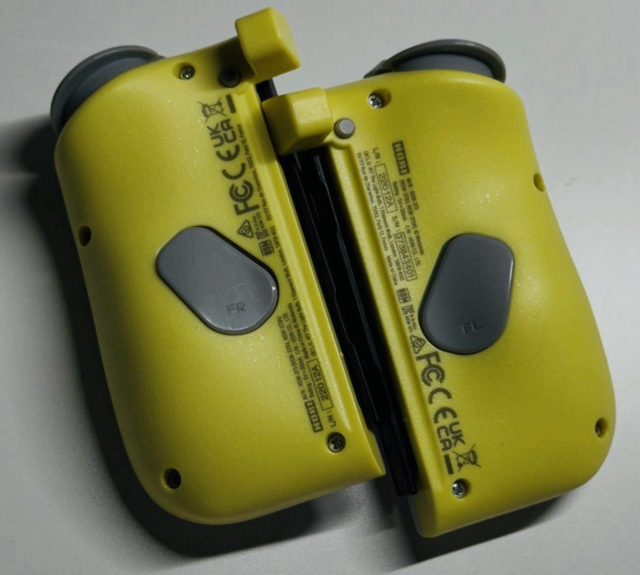 HORI Split Pad Compact: Light Gray and Yellow Nintendo Switch – Tested D289