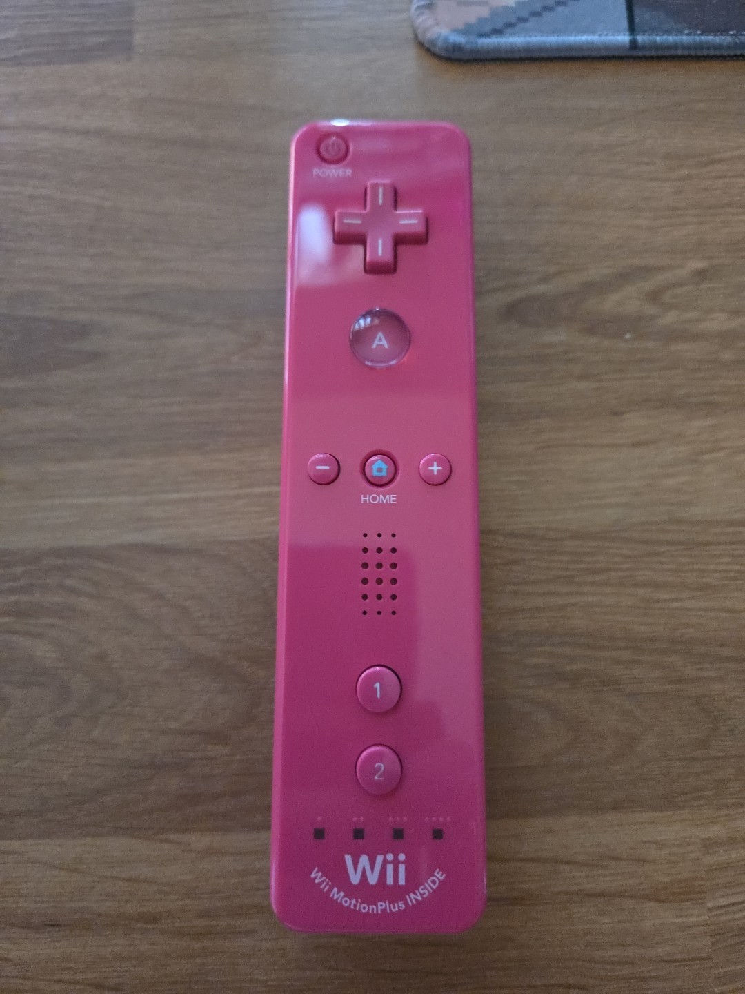 Nintendo Wii Remote Plus Motion Controller – Pink – TESTED