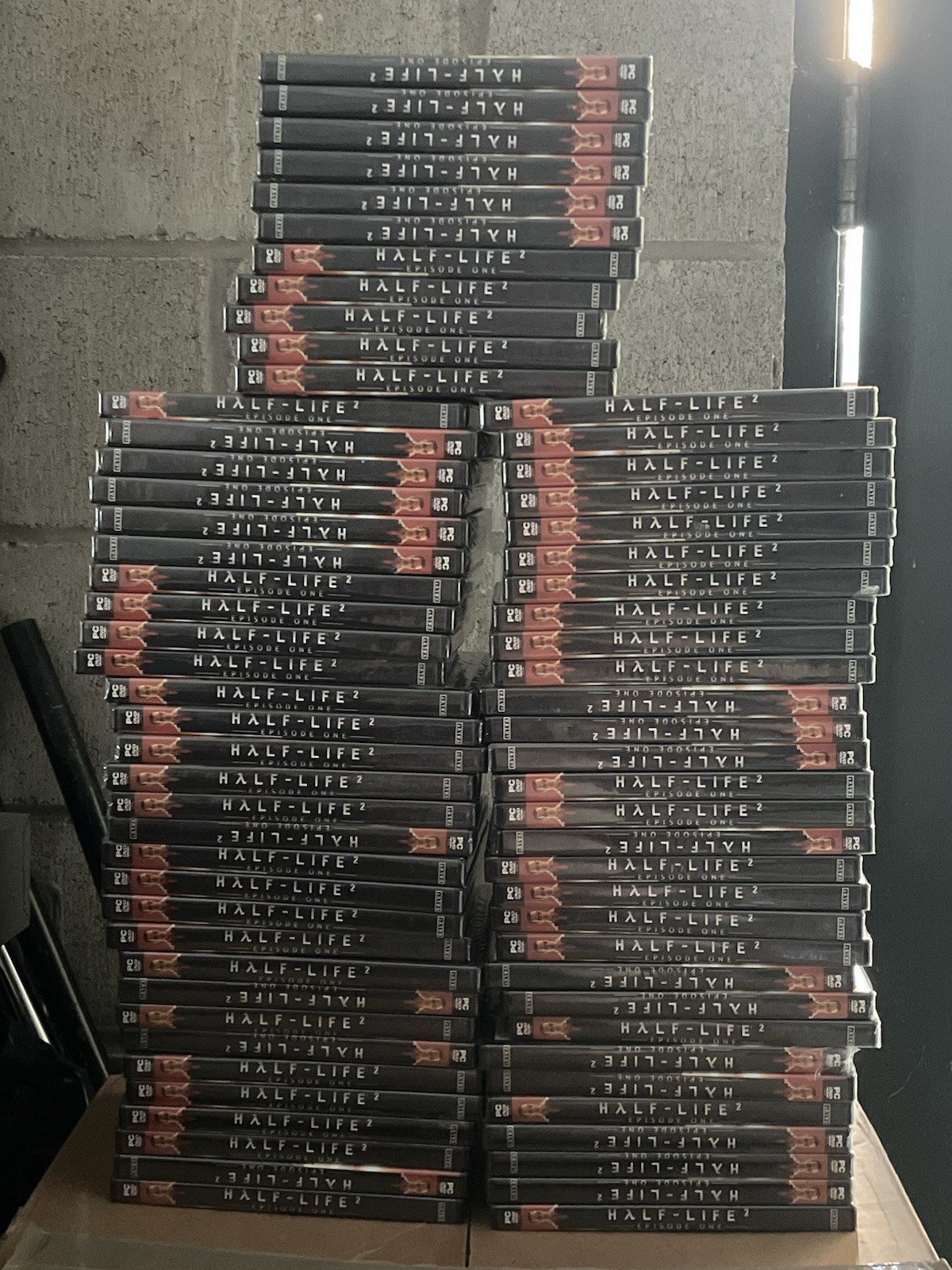 Half Life 2 Episode One Retail Box PC BRAND NEW & FACTORY SEALED 71 COPIES!!