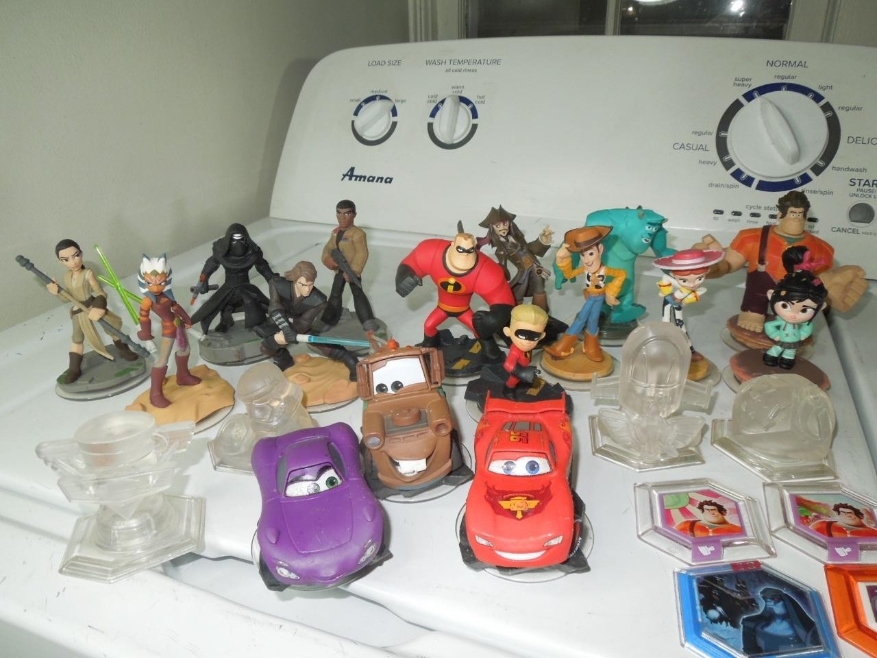 Star Wars, CARS, Toy Story – Disney Infinity Action Figure & Playset Crystal lot