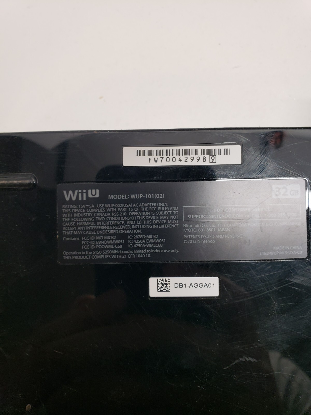 lot of Nintendo Wii and Wii U 32GB consoles; RVL-001, WUP-101