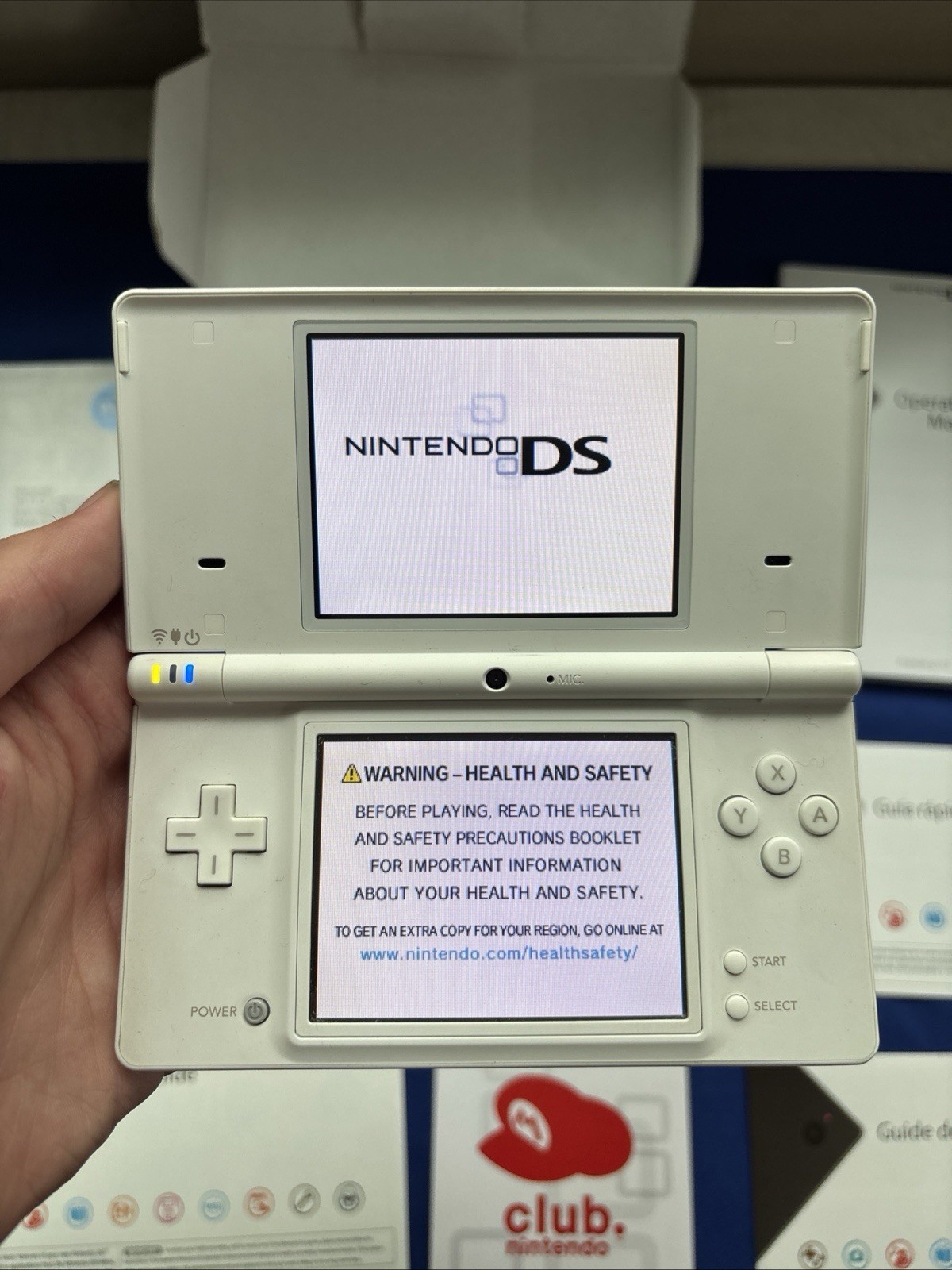 Nintendo DSi Console White TWL-001 Japan Tested Working w/ Charger