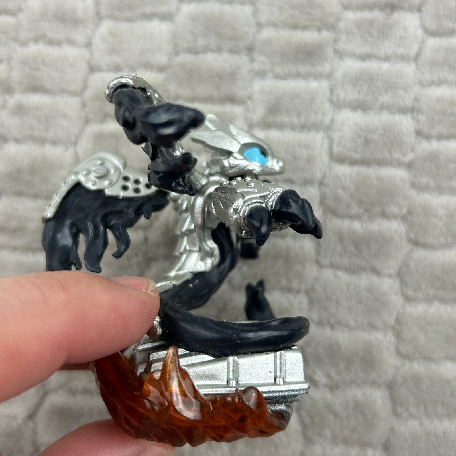 Skylanders SuperChargers Dark Spitfire & Dark Hot Streak Vehicle & Idol