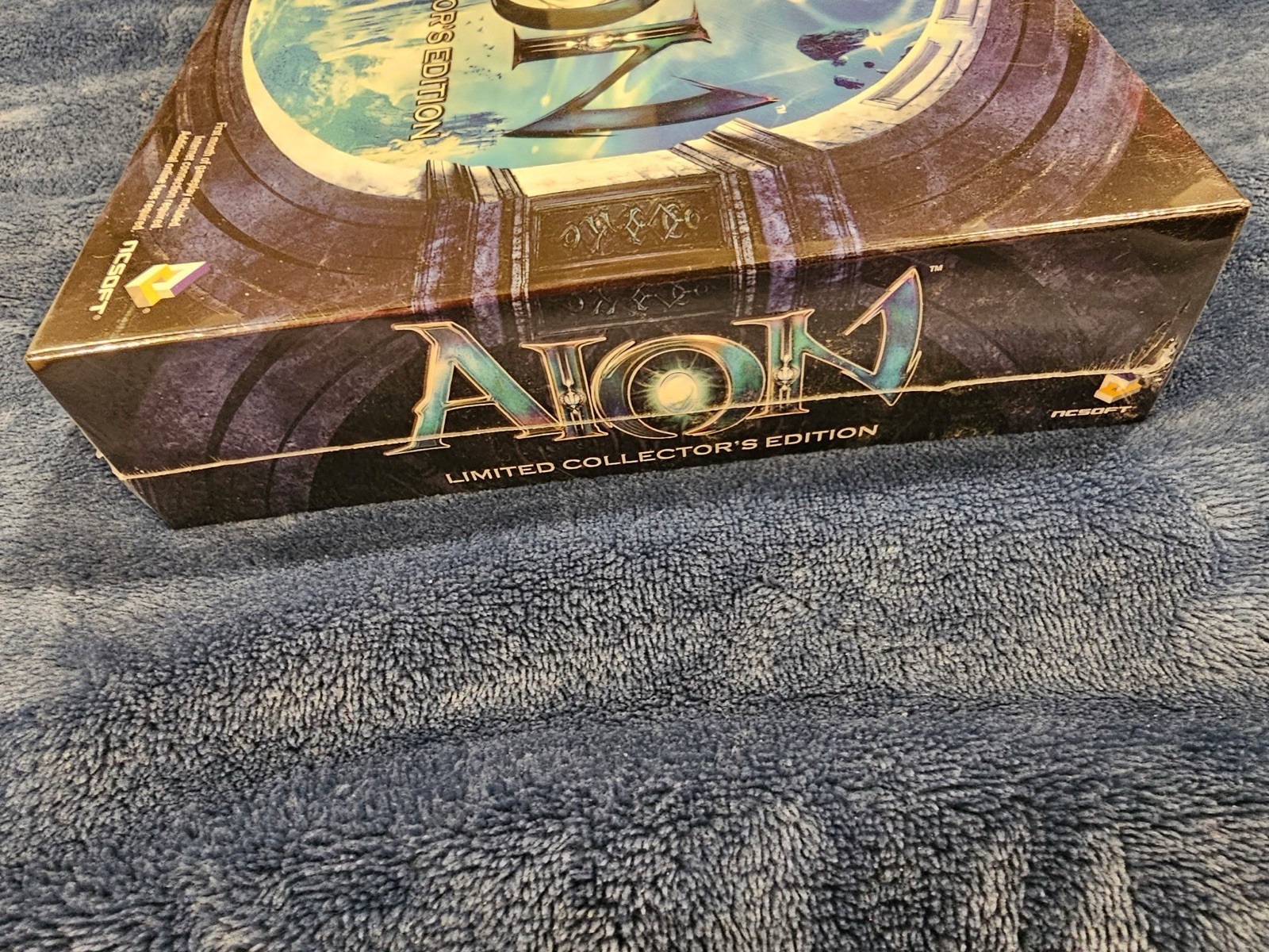 AION Limited Collector’s Edition PC Game Complete w/ Sealed Statue Figure