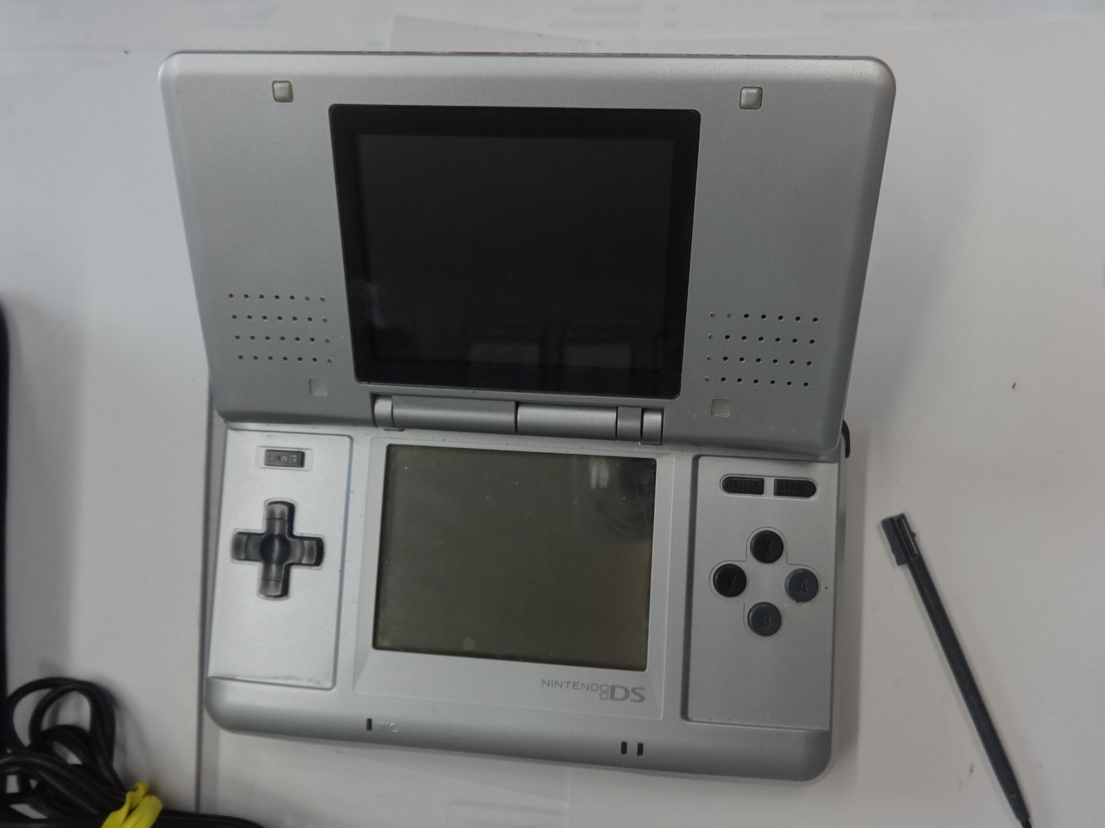 TESTED & WORKING Nintendo DS Silver Handheld System Console W/ Charger Case Game