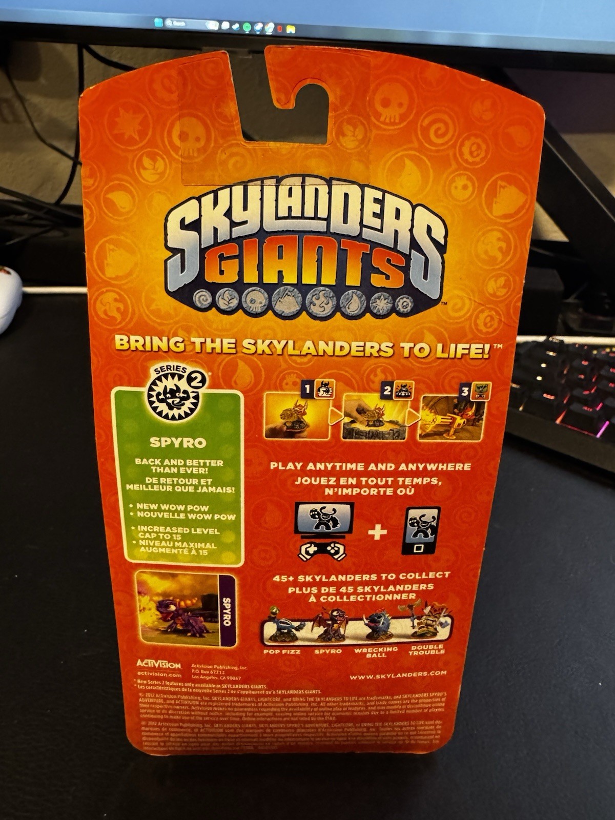 Activision Spyro All Fired Up! Skylanders Giants Character Figure Card Sticker