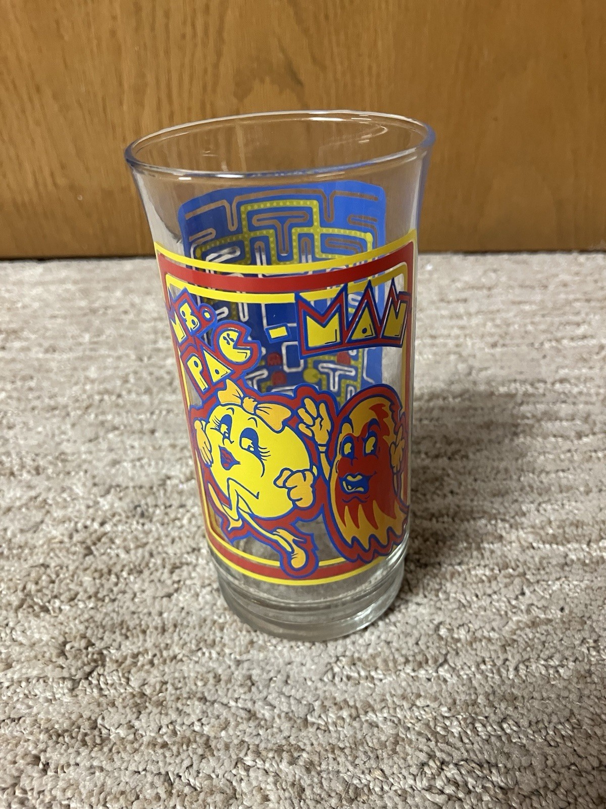 MS. PAC-MAN TALL BUTTON BOTTOM 5 1/4 ” GLASS ARCADE GAME 1982 BALLY MIDWAY NICE!