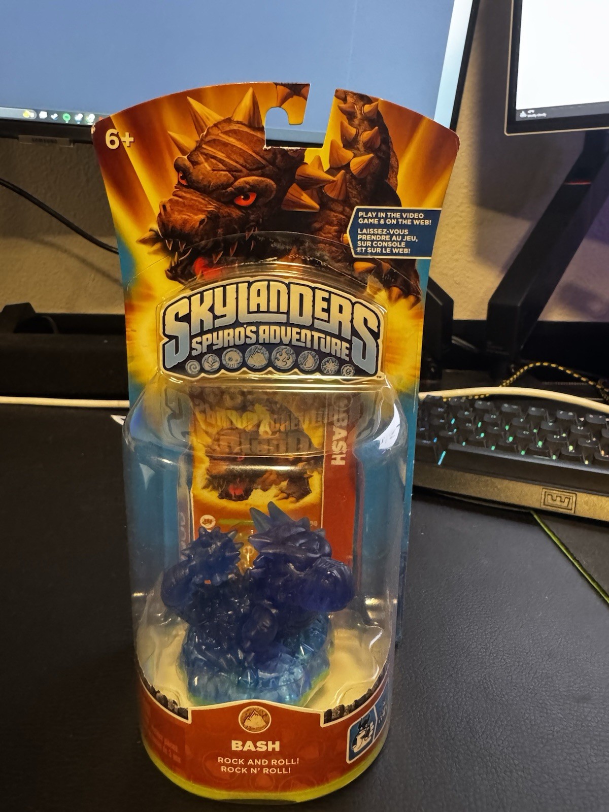 Blue Bash Character Figure Skylanders Spyro’s Adventure w/ Card & Sticker