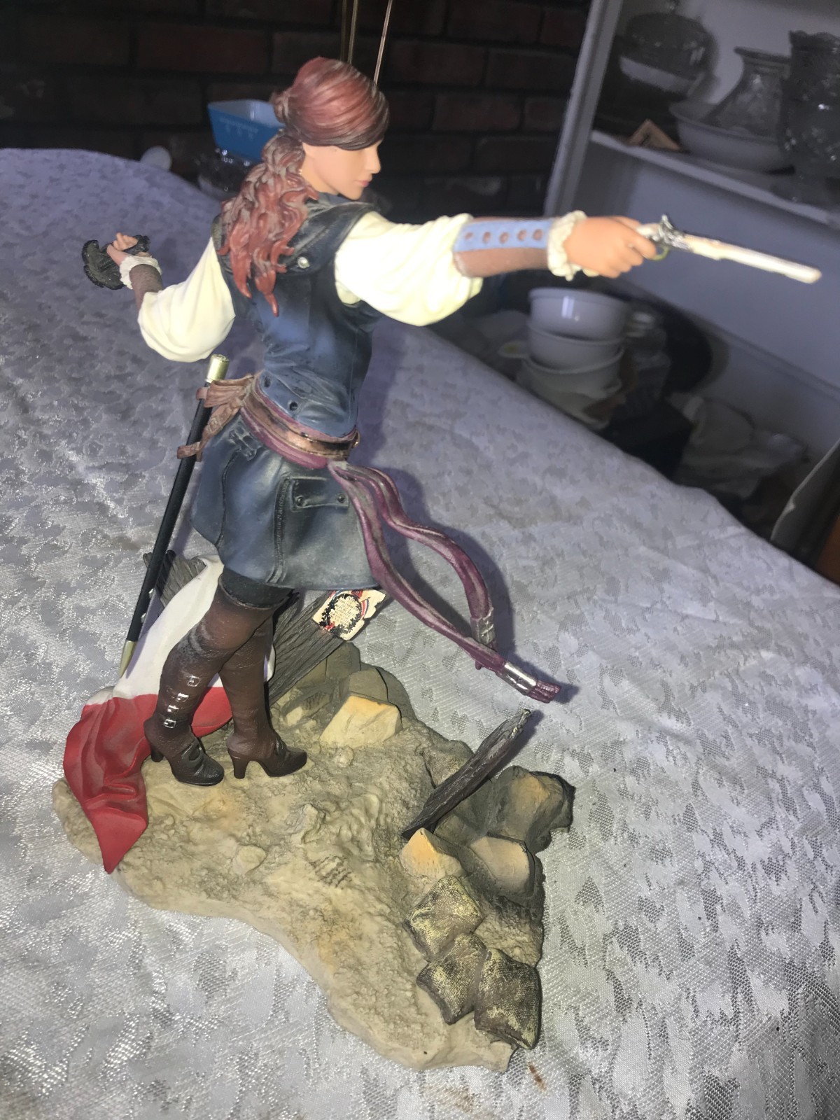 Rare UBISOFT ASSASSINS CREED Unity ELISE The FIERY TEMPLAR Collectable STATUE 9½