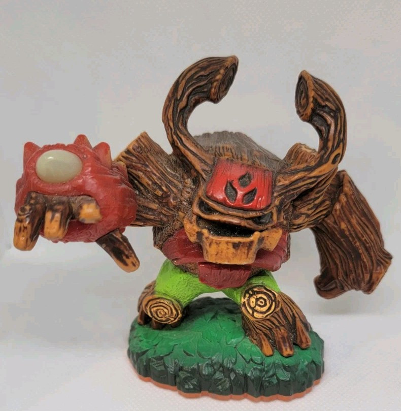 Activision Skylanders 29 Piece Lot Characters, Vehicles, Items, Weapons