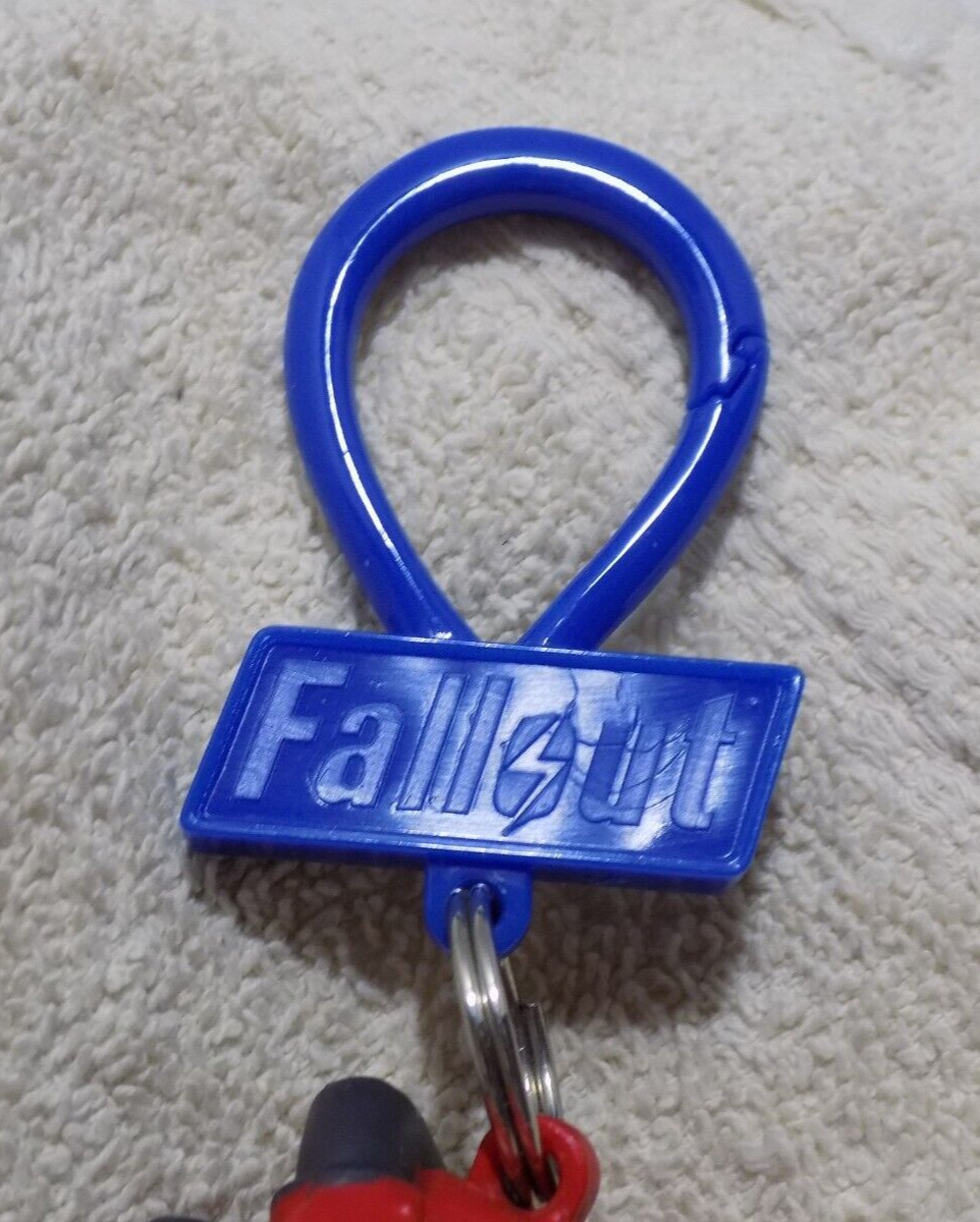L/2 Video Game Keychain Backpack Clip On Figures Fallout 76 Red X-01 Power Armor