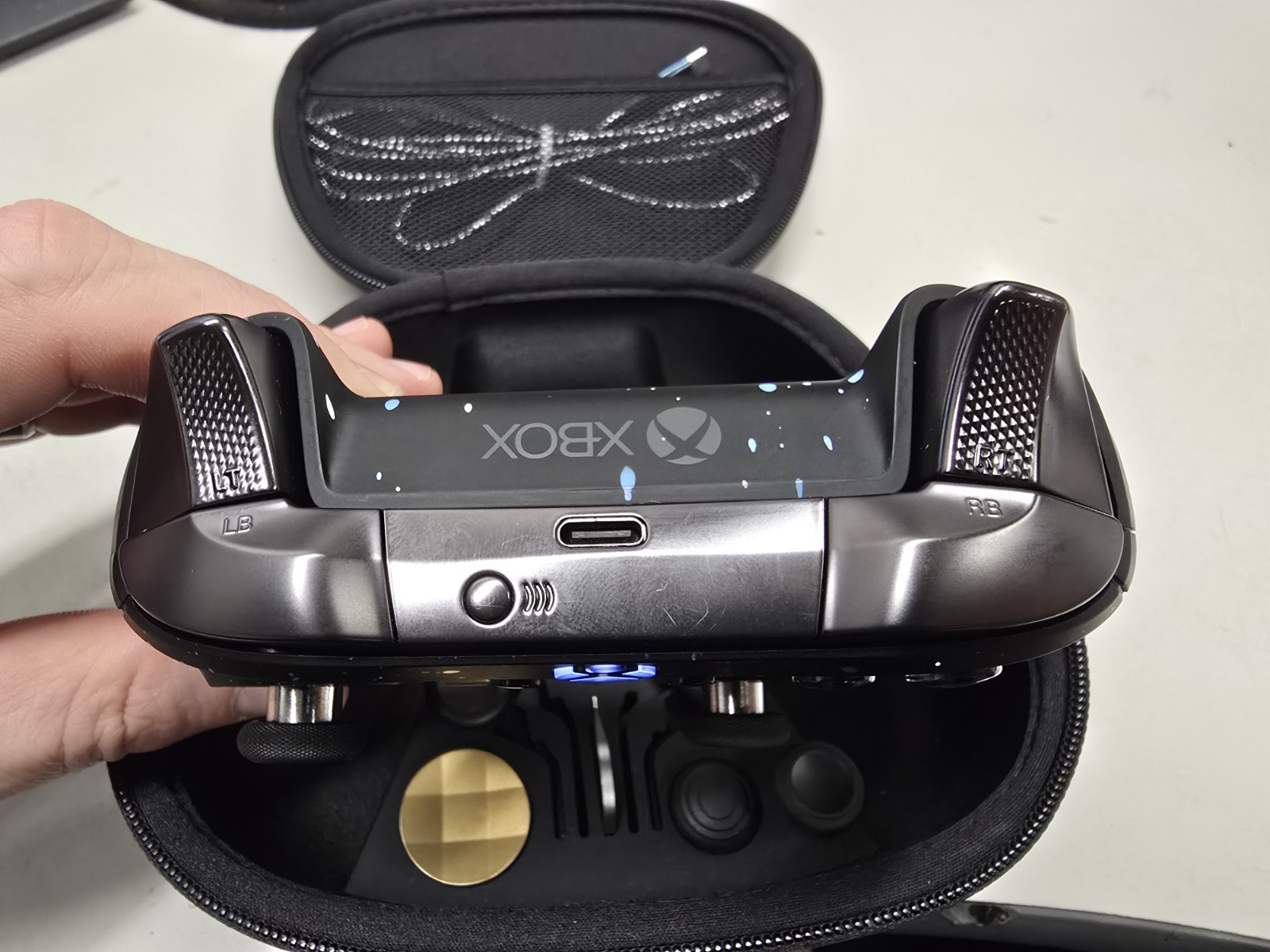 Custom Xbox Elite Series 2 – Zeta Halo Edition
