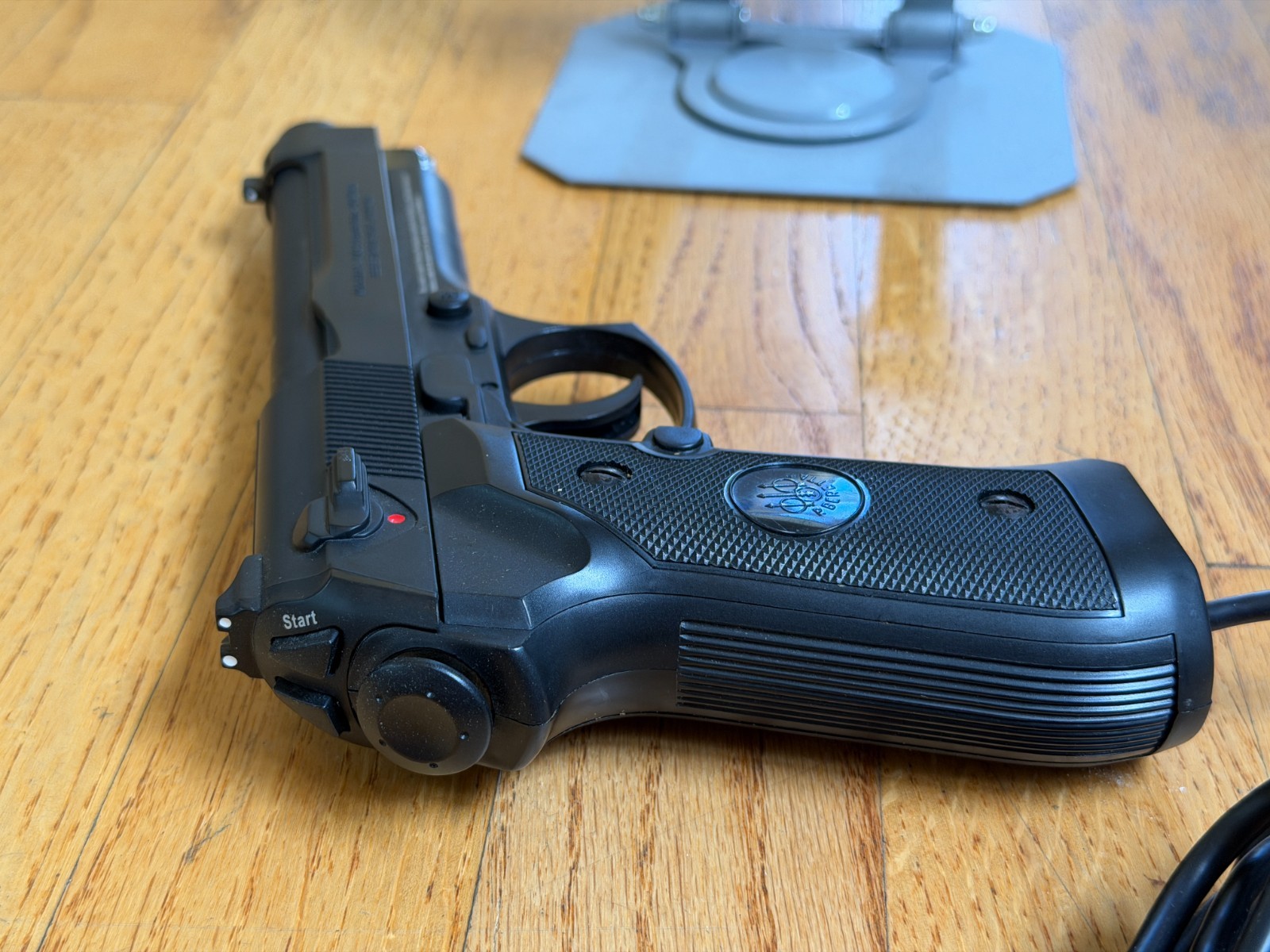 Official Original XBOX Light Gun Beretta Thrustmaster lightgun Controller