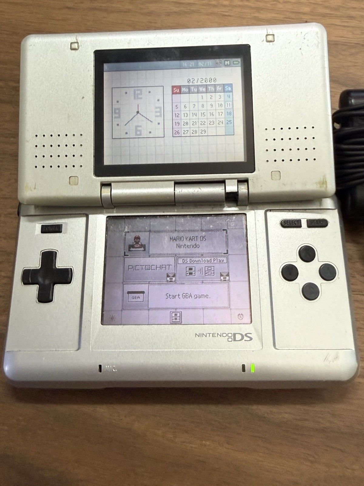Nintendo DS Handheld System-TESTED AND WORKING-Cracked Hinge- Works! W/ Charger!