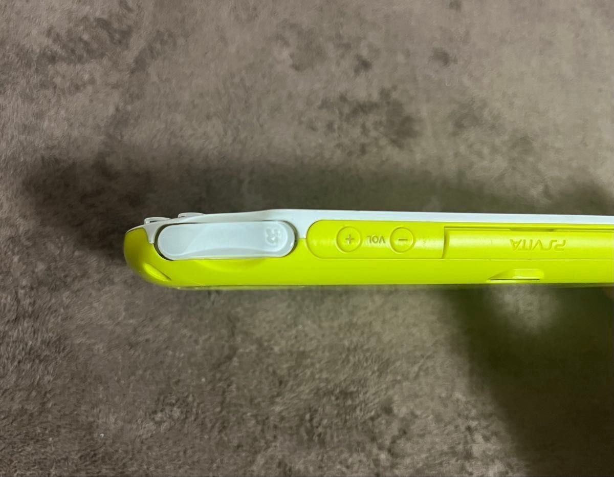 Excellent PS Vita PCH-2000 Lime Green White Tested