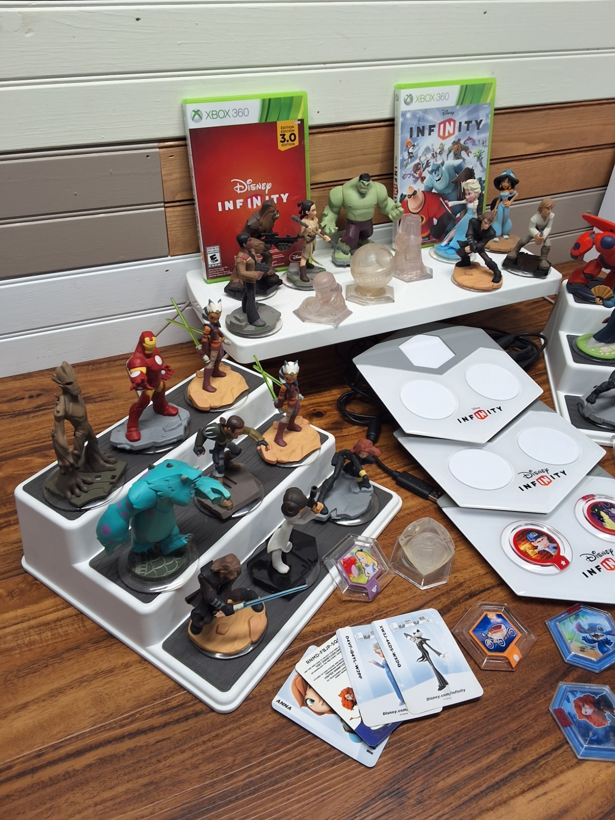 32 Disney Infinity Figures Crystals Pwr Discs 1.0/2.0/3.0 Portals XBOX 360 Games