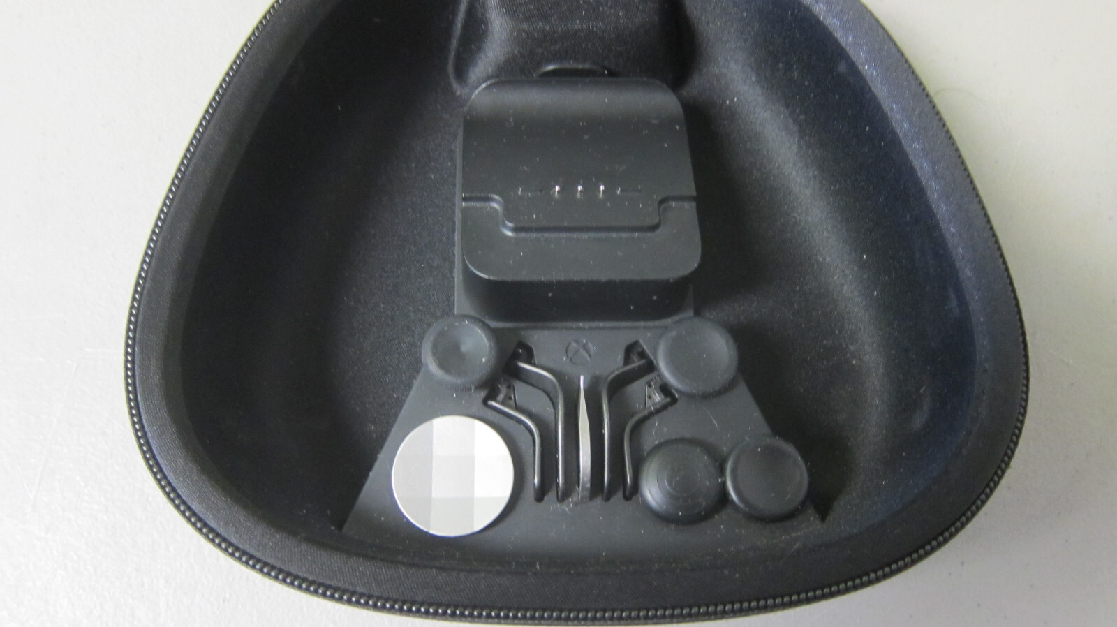 Xbox One Elite Controller Case W/ INTERCHANGEABLE PARTS – FREE SHIPPING