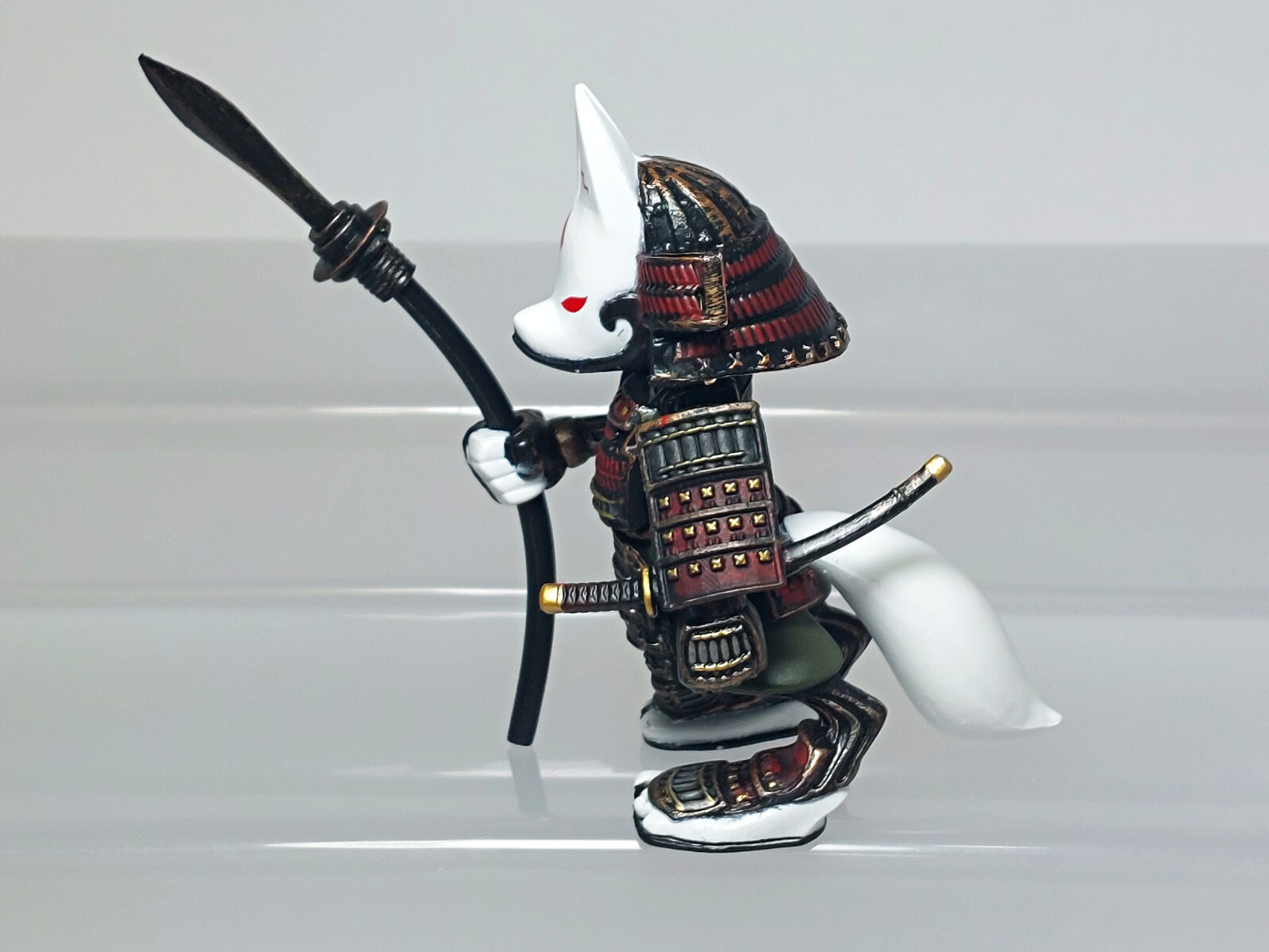 Red Armor Fox Kitsune Musha Right Spear Figure SO-TA M04 3.2in
