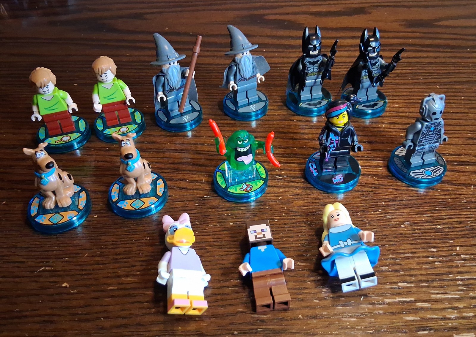 Lot of Lego Dimensions Figures + More Disney Alice Slimer Scooby See Pics/Desc