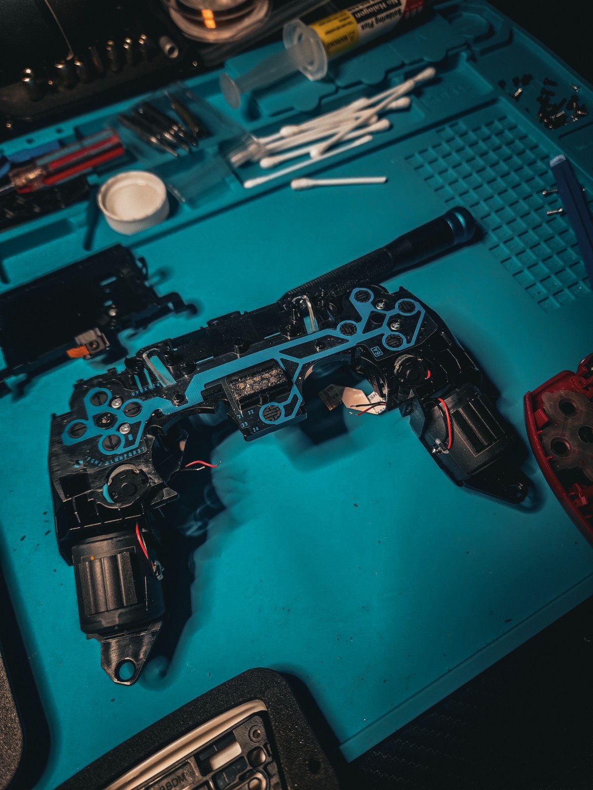 🔧 PS5 / PS4 / PS5 Edge Controller Repair Service – Stick Drift & Analog Repair
