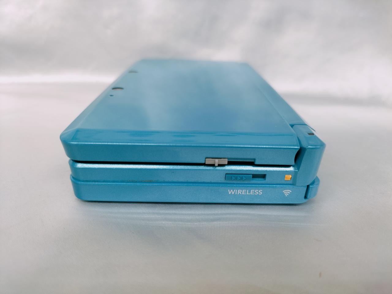 Nintendo 3DS CTR-001 Light Blue Handheld Console Used