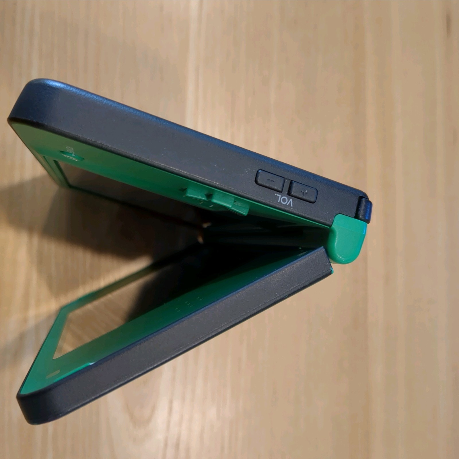 Nintendo DSi LL XL DS Green Console Japan Tested NTSC-J