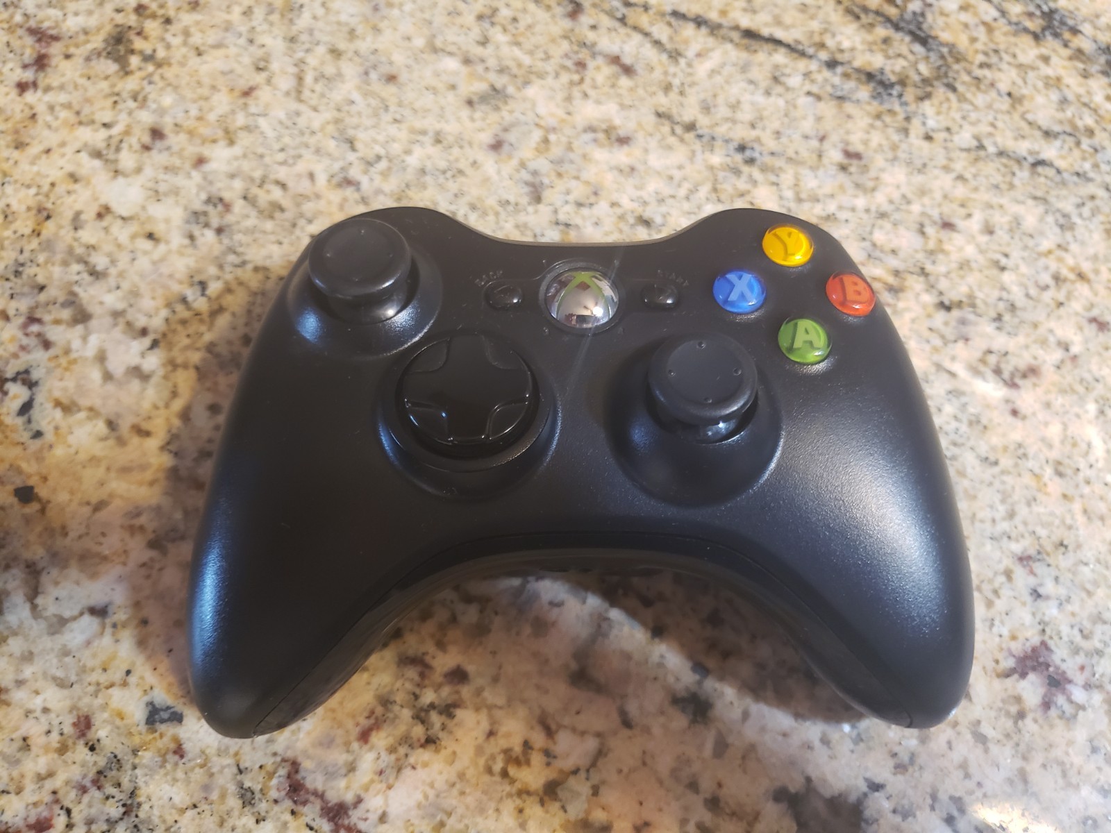 Xbox 360 E Console Model 1538 4GB – Bundle: Controller, Power Supply, Games