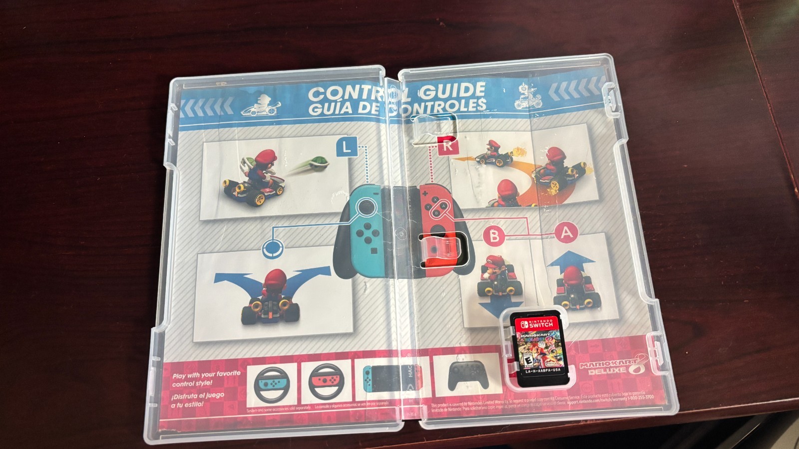 Nintendo Switch light – 32GB + mariokart 8 Deluxe game