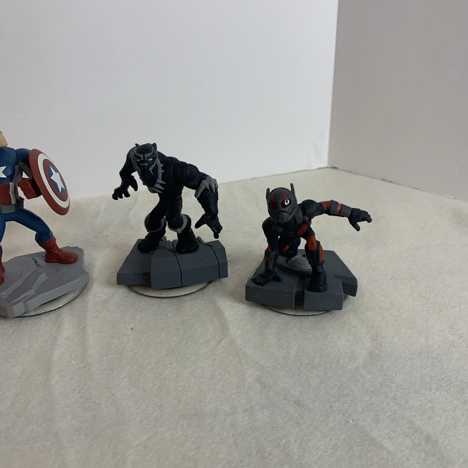 Disney Infinity Marvel Figure Lot of 6 Ant Man, Captain America, Hulk