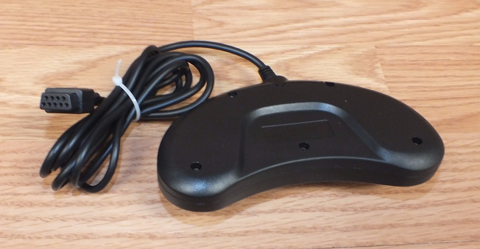 Unbranded/Generic Black Wired Controller / Game Pad For Sega Genesis **READ**