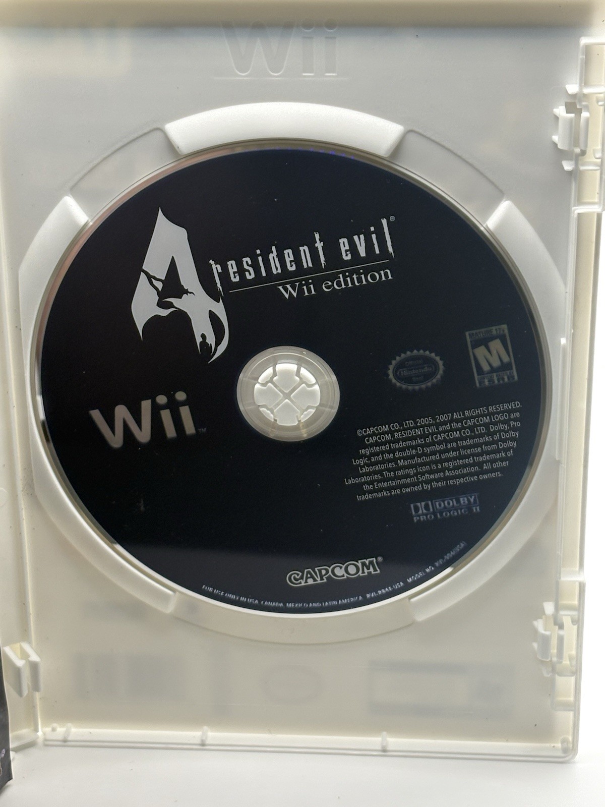 Resident Evil 4 Nintendo Wii Complete CIB w/ Manual -Free Shipping-