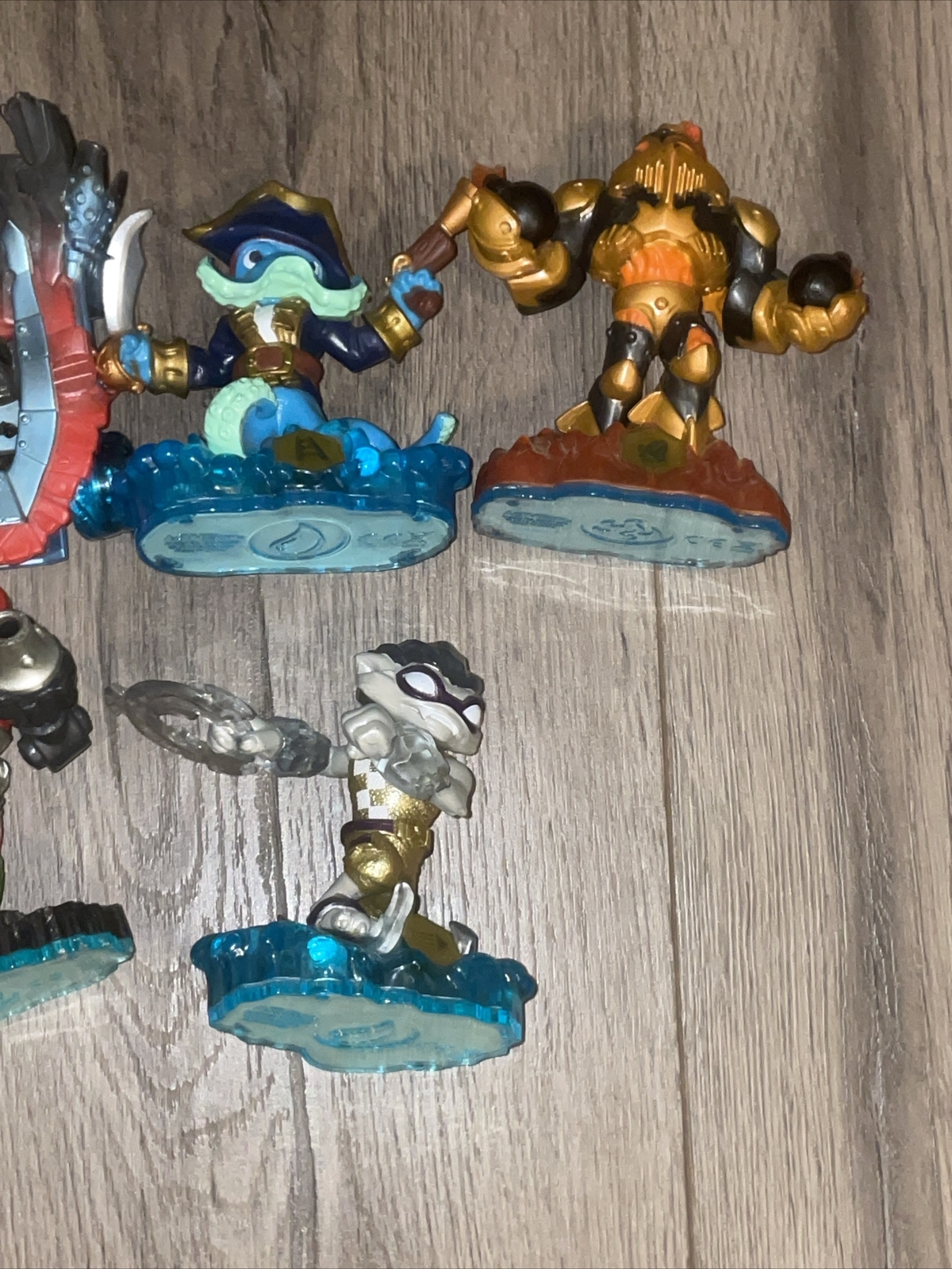 Activision Skylanders LOT 6 Figures