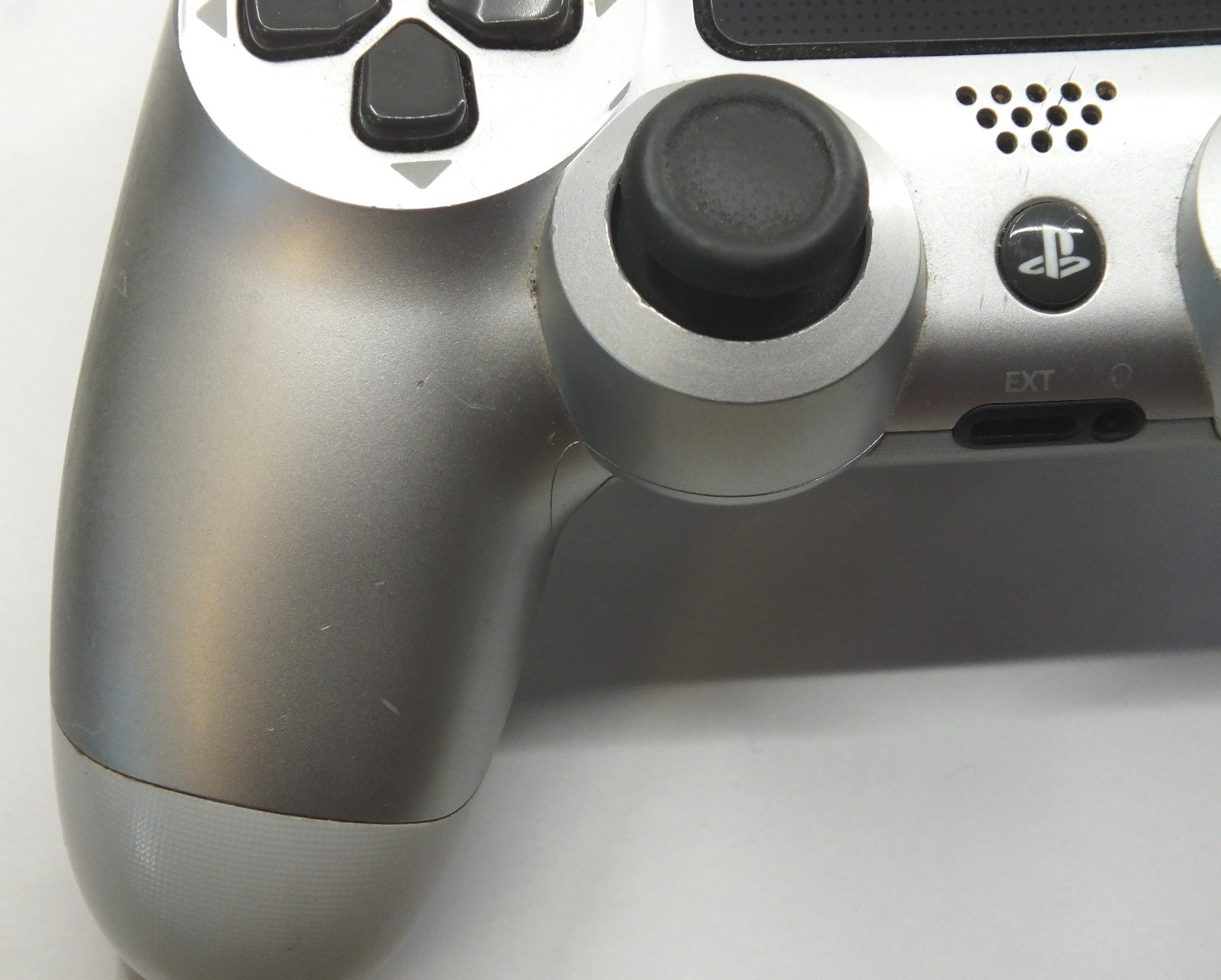 PS4 Sony Playstation 4 Dualshock Wireless Controller – Silver – R369