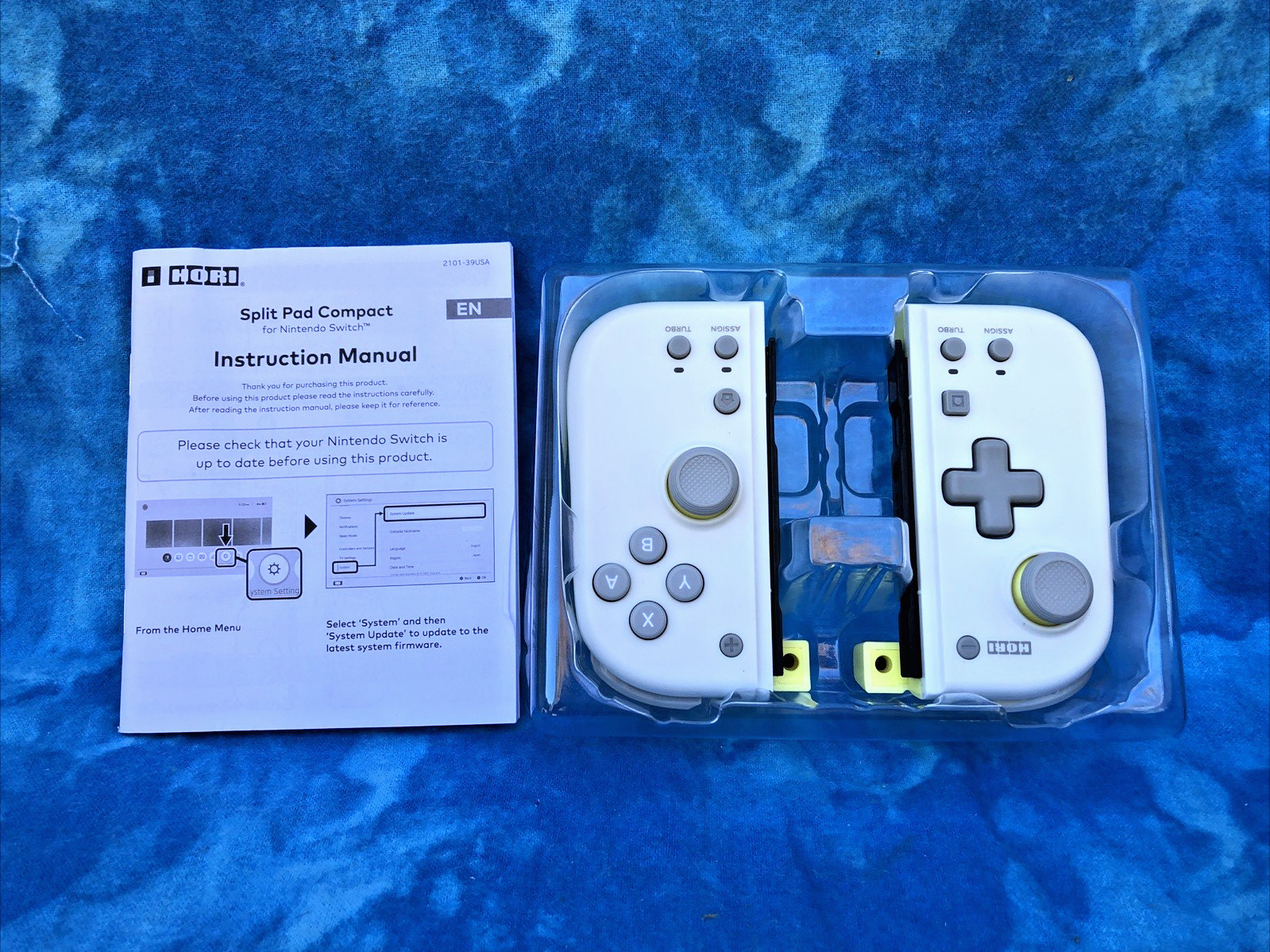 NIB Nintendo Switch Split Pad Compact Controller Light Gray/Yellow