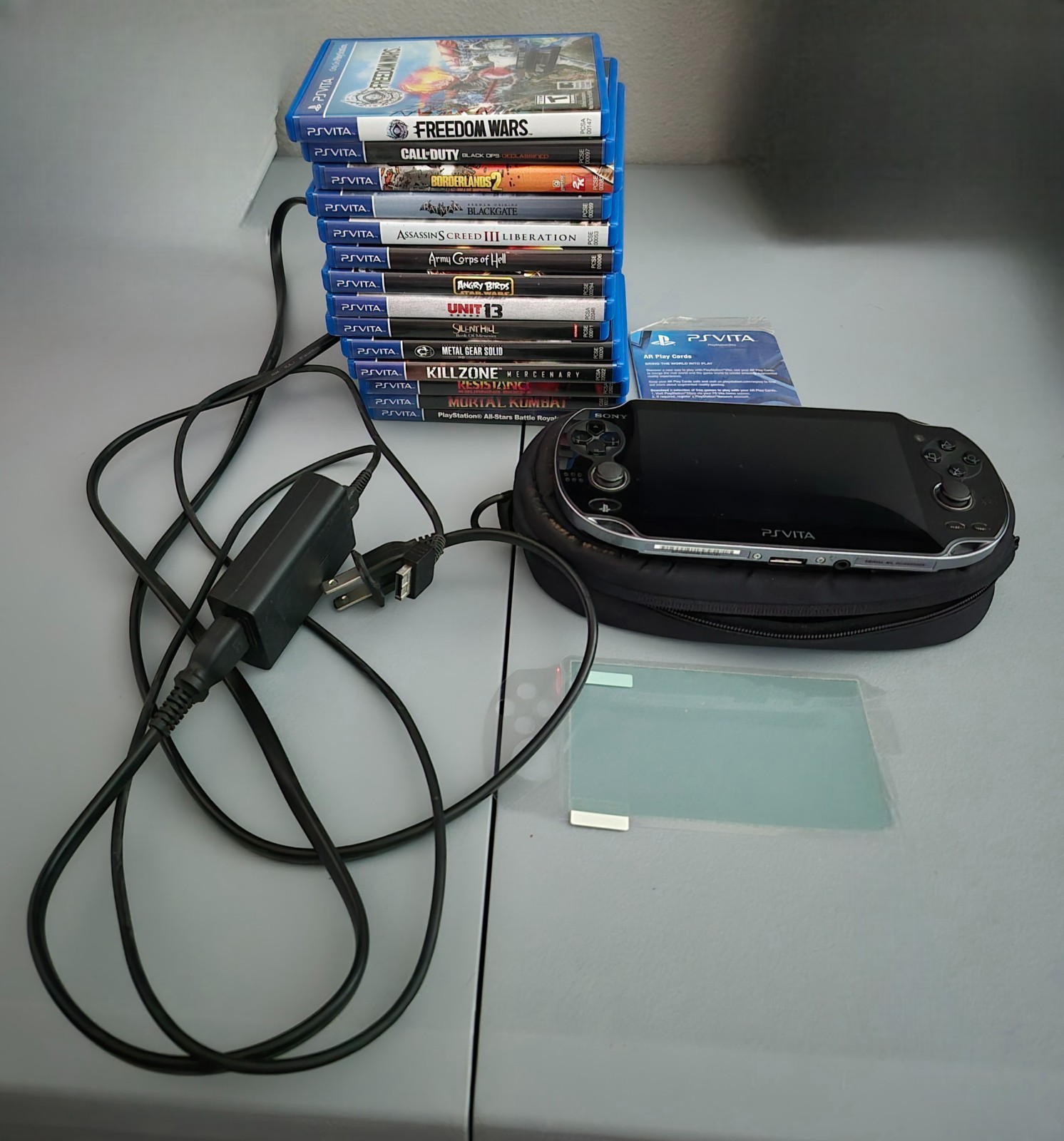 SONY PlayStation Vita PCH-1100 Crystal Black Wi-Fi 3G Wi-Fi Console & Game Lot